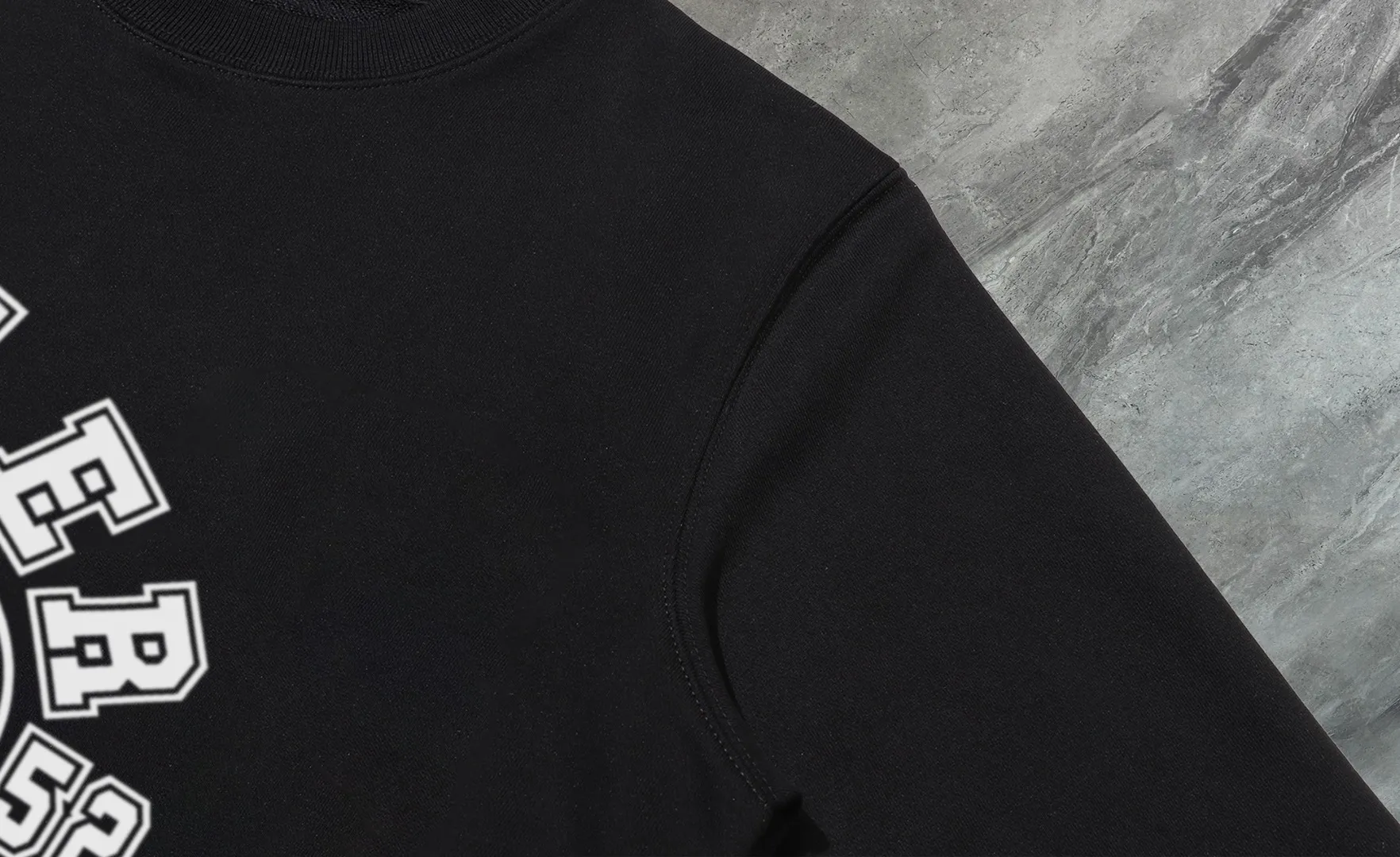 【 In Stock】 〖 𝐌𝐎𝐍𝐂𝐋𝐄𝐑~ 〗 440g ， 😎 ， ， Factory 2025 T ， ， Premium LOGO， Same Style ：Black White Size：S M L XL 2XL